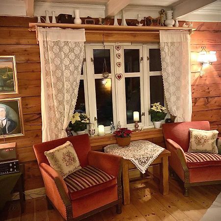 100 Years Old Norwegian Log House In Tromso Villa Dış mekan fotoğraf